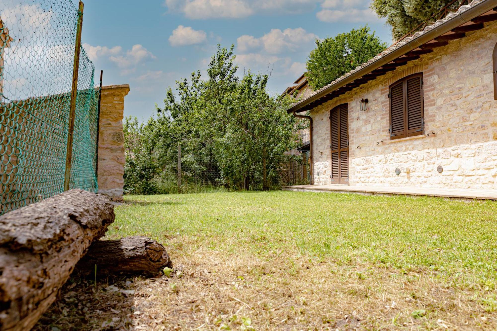 Rustic House, Con Patio E Giardino, Assisi Centro Villa Exterior photo