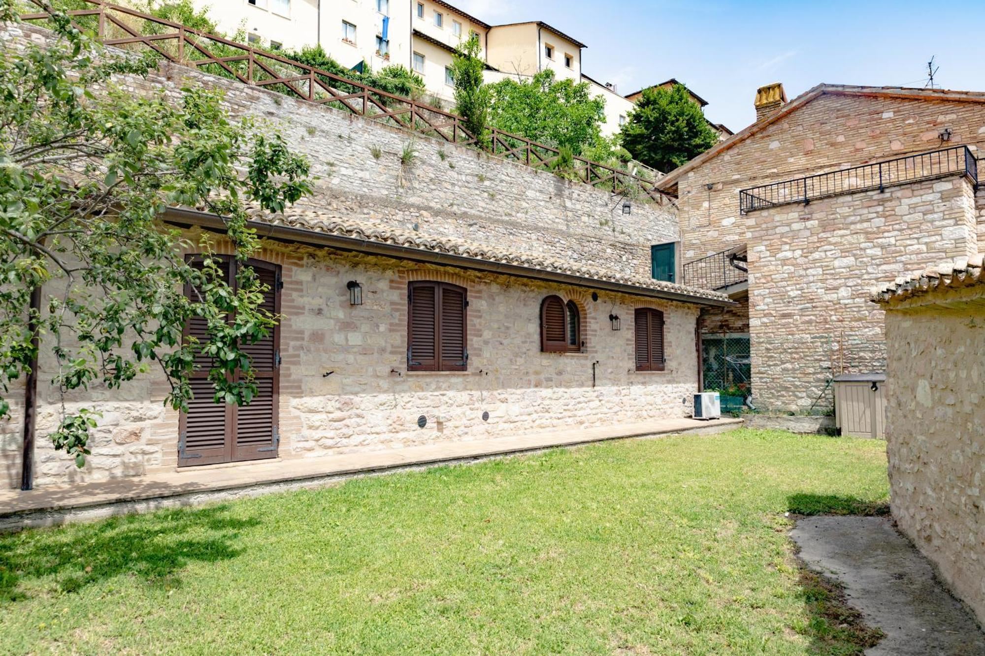 Rustic House, Con Patio E Giardino, Assisi Centro Villa Exterior photo